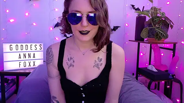 mistressannafoxx online show from February 12, 10:16 pm