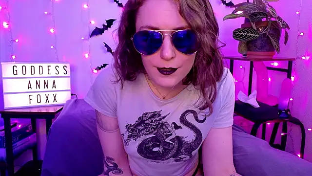 mistressannafoxx online show from March 6, 10:06 pm