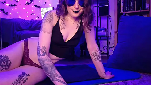 mistressannafoxx online show from April 14, 12:16 am
