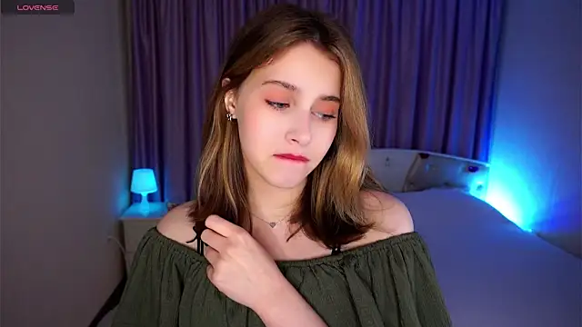 Snapshot of NylaNadler chatting on November 1, 6:15 am NylaNadler online show from November 1, 6:15 am