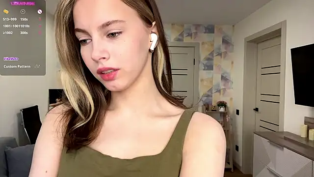 NylaNadler online show from March 15, 4:07 am