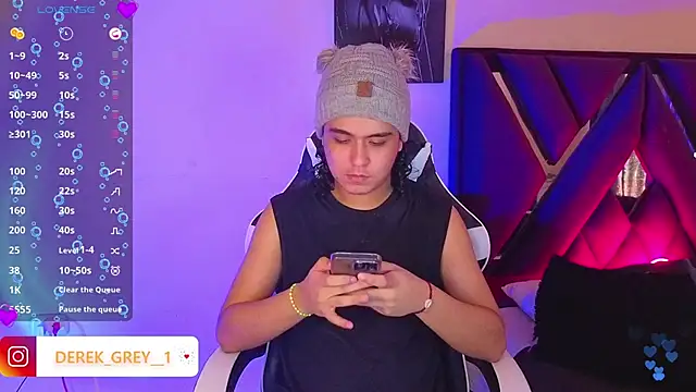 derek greyy  online show from October 2, 7:54 pm