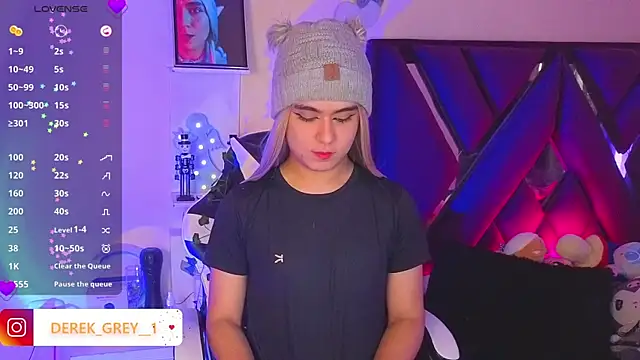 derek greyy  online show from November 11, 8:09 pm