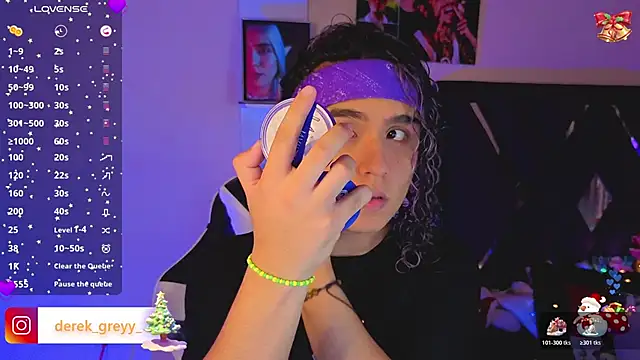 derek greyy  online show from December 16, 6:24 pm