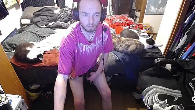 Snapshot of womenhateme69 chatting on October 23, 7:18 am womenhateme69 online show from October 23, 7:18 am