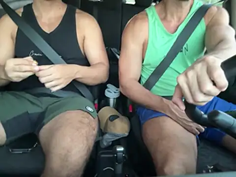 CasadoLutadorBigStuds online show from June 11, 8:07 pm