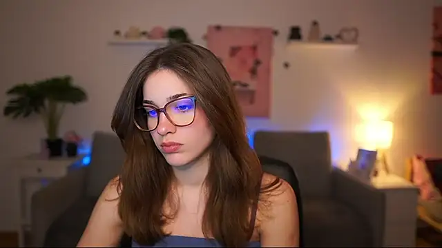 kissie cat online show from February 25, 2:27 pm