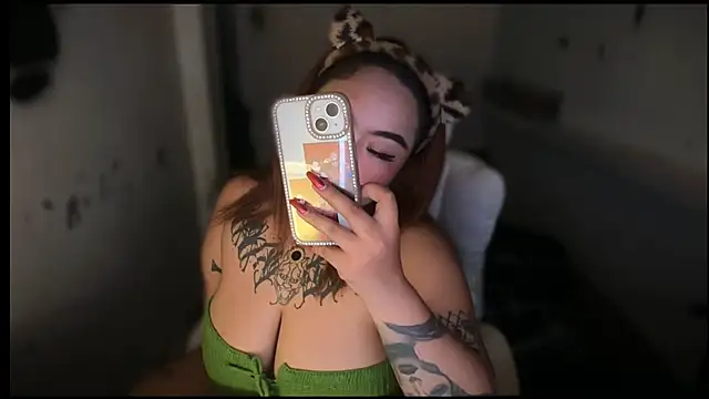 Snapshot of _XXXKittyTingles chatting on May 14, 6:42 am XXXKittyTingles online show from May 14, 6:42 am