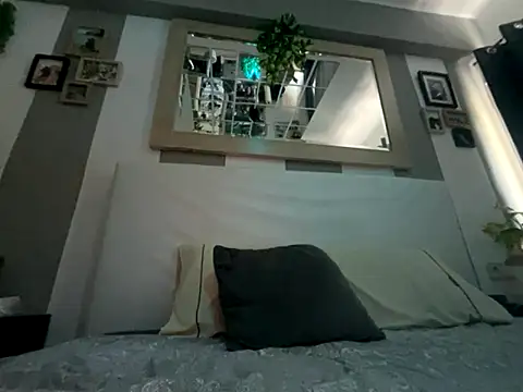 Snapshot of bertfaust chatting on October 18, 12:06 pm bertfaust online show from October 18, 12:06 pm