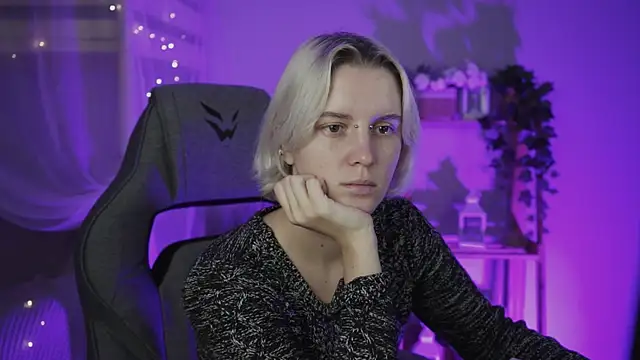 BethanyCloud online show from October 23, 5:40 am