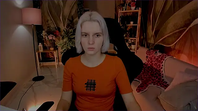 BethanyCloud online show from November 28, 5:43 am