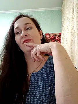 Amandda  online show from February 2, 5:11 pm