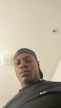 Snapshot of labishyoung25 chatting on November 14, 2:05 pm labishyoung25 online show from November 14, 2:05 pm