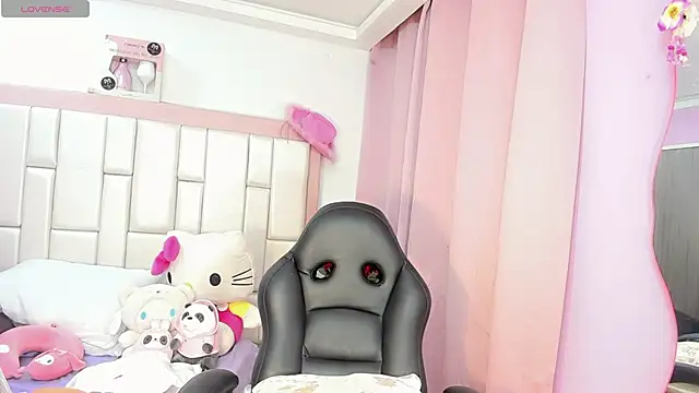 Snapshot of DarliingSweet chatting on February 19, 9:16 am DarliingSweet online show from February 19, 9:16 am