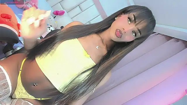 Snapshot of DarliingSweet chatting on February 21, 2:29 pm DarliingSweet online show from February 21, 2:29 pm