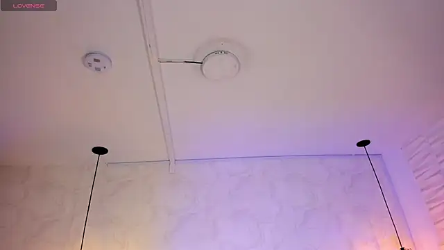PAULETEJOHNSON online show from June 13, 3:59 am