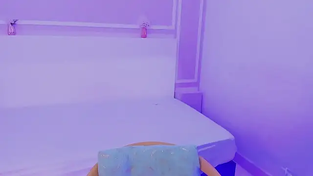 candy lux30 online show from February 14, 3:58 am