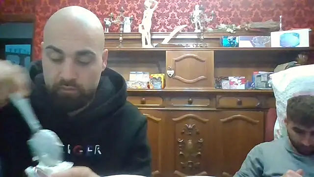 Snapshot of omihaze94 chatting on February 5, 4:00 pm omihaze94 online show from February 5, 4:00 pm