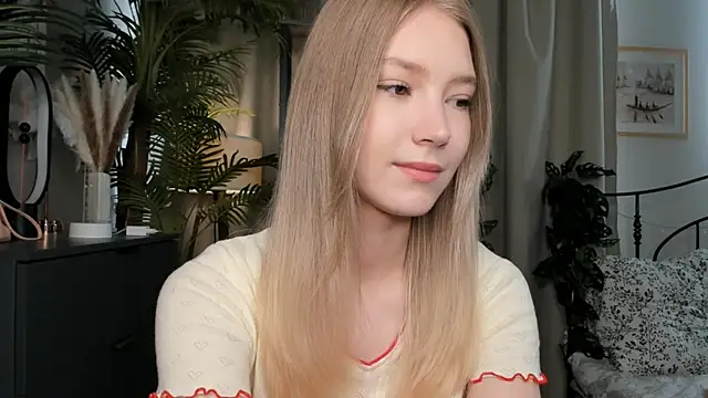 Snapshot of ChinBonnell chatting on September 14, 5:50 am ChinBonnell online show from September 14, 5:50 am