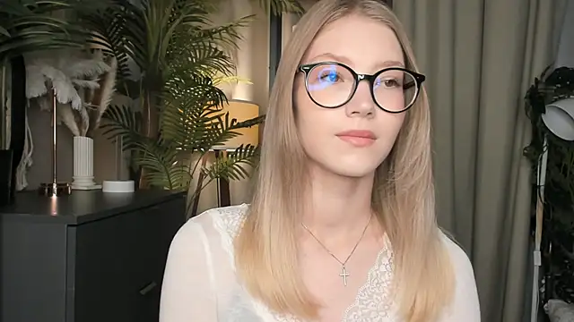 Snapshot of ChinBonnell chatting on November 7, 5:40 am ChinBonnell online show from November 7, 5:40 am