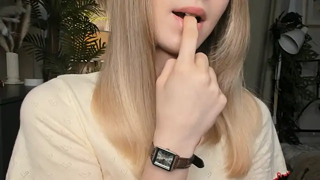 Snapshot of ChinBonnell chatting on November 8, 5:40 am ChinBonnell online show from November 8, 5:40 am