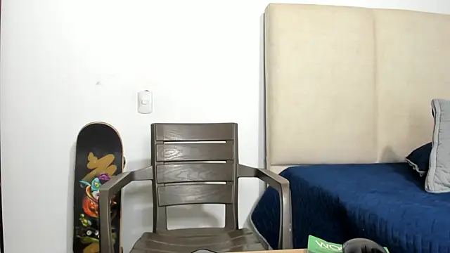 Hector 21  online show from October 6, 8:17 pm