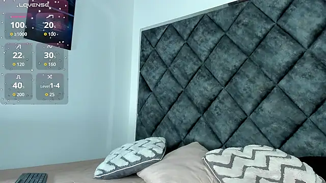 OwenStonne  online show from November 25, 12:16 pm