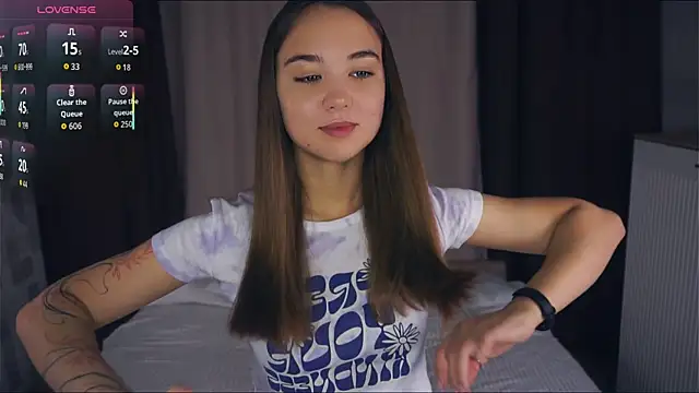 KayleenCurtis online show from November 7, 5:18 am