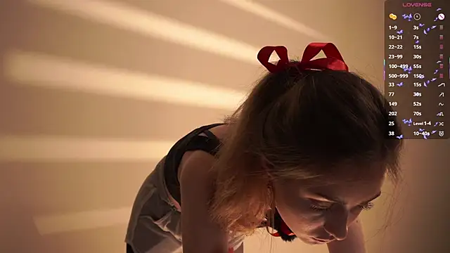 Snapshot of VernonKnapik chatting on November 11, 10:04 am VernonKnapik online show from November 11, 10:04 am