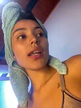 Snapshot of hotwife26 chatting on October 27, 3:16 pm hotwife26 online show from October 27, 3:16 pm