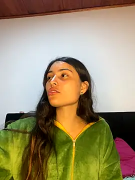 Snapshot of hotwife26 chatting on December 3, 3:03 am hotwife26 online show from December 3, 3:03 am