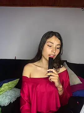 Snapshot of hotwife26 chatting on December 16, 9:53 pm hotwife26 online show from December 16, 9:53 pm