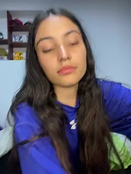 Snapshot of hotwife26 chatting on March 3, 9:04 am hotwife26 online show from March 3, 9:04 am