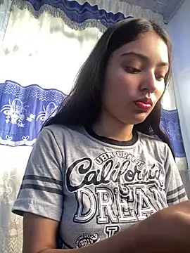 Snapshot of hotwife26 chatting on March 4, 8:48 pm hotwife26 online show from March 4, 8:48 pm