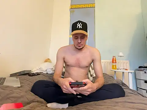 Snapshot of shyandchilling chatting on February 2, 2:27 pm shyandchilling online show from February 2, 2:27 pm