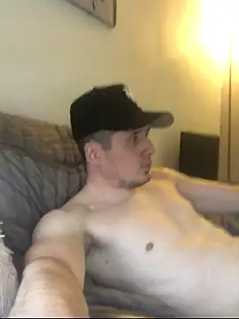 Snapshot of shyandchilling chatting on May 6, 6:02 pm shyandchilling online show from May 6, 6:02 pm