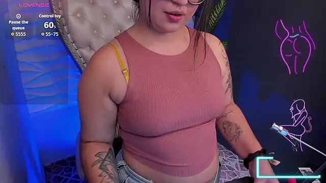 April  foxx online show from November 24, 12:38 pm