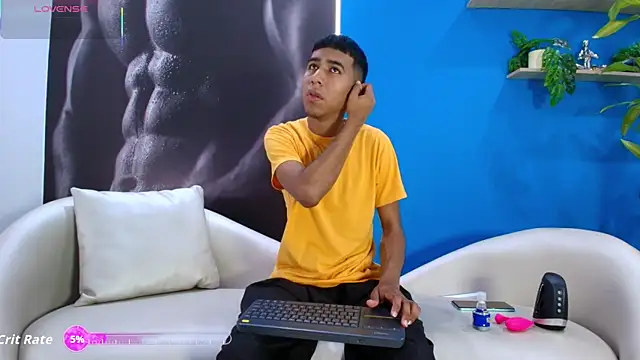Snapshot of ender_h0t chatting on September 23, 1:58 pm ender h0t online show from September 23, 1:58 pm