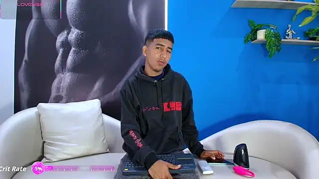 Snapshot of ender_h0t chatting on October 3, 2:25 pm ender h0t online show from October 3, 2:25 pm