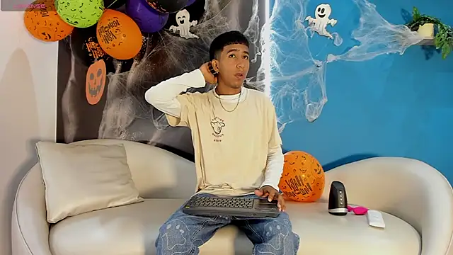 ender h0t online show from October 30, 1:34 pm