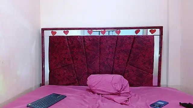 Snapshot of aiiram_hard_sex chatting on November 14, 1:26 am aiiram hard sex online show from November 14, 1:26 am