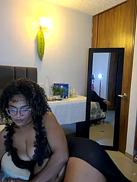 Snapshot of BiiancaEstradaa chatting on June 14, 12:30 am BiiancaEstradaa online show from June 14, 12:30 am