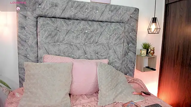 Seraphyne666 online show from November 20, 7:24 pm