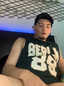 Snapshot of Ian_kai chatting on October 9, 6:50 pm Ian kai online show from October 9, 6:50 pm