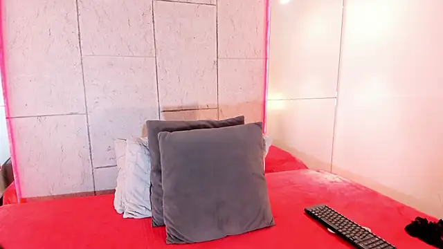 Snapshot of Lushi_Love chatting on October 6, 7:33 pm Lushi Love online show from October 6, 7:33 pm