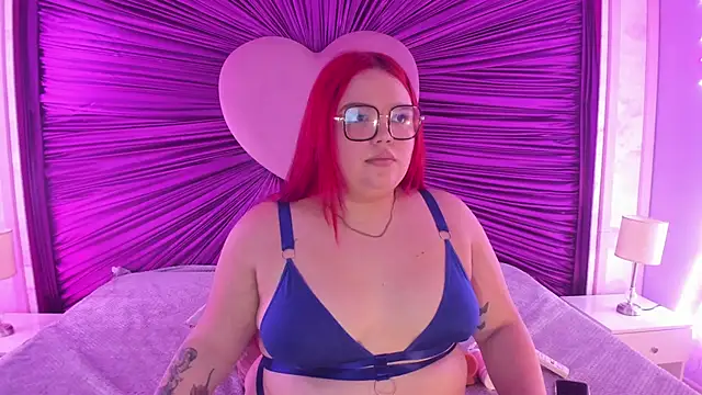 Snapshot of Lushi_Love chatting on May 13, 3:04 am Lushi Love online show from May 13, 3:04 am
