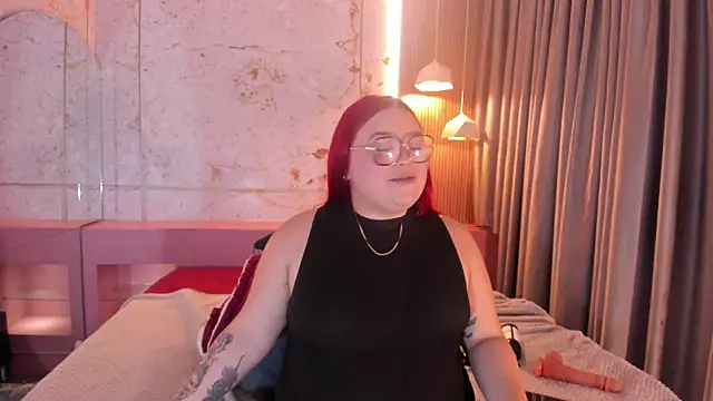 Snapshot of Lushi_Love chatting on May 19, 3:13 am Lushi Love online show from May 19, 3:13 am