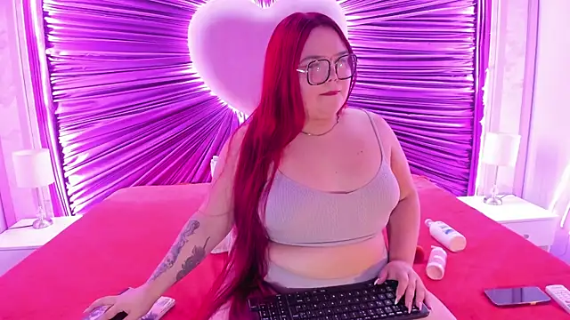 Snapshot of Lushi_Love chatting on July 5, 3:02 am Lushi Love online show from July 5, 3:02 am