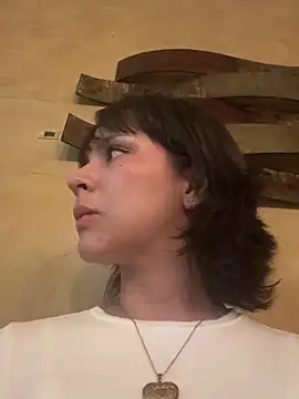 Snapshot of Adry_Bach_ chatting on September 28, 11:54 pm Adry Bach online show from September 28, 11:54 pm