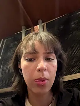 Snapshot of Adry_Bach_ chatting on October 5, 12:09 am Adry Bach online show from October 5, 12:09 am